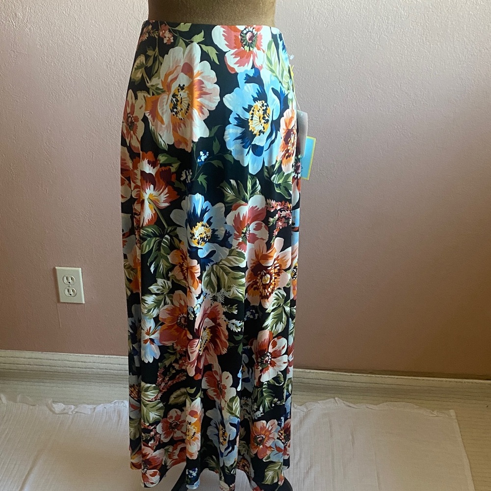 Ce Ce Vibrant Floral Maxi Skirt